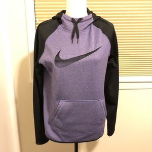 Like New. Nike hoodie sweatshirt